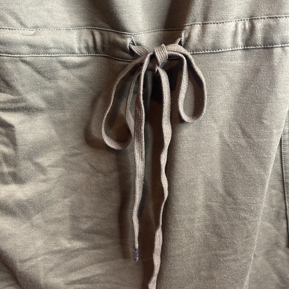 NWT BloomChic Womens Olive Green Drawstring Overall Romper Pockets PLUS SIZE 26 - Picture 9 of 14